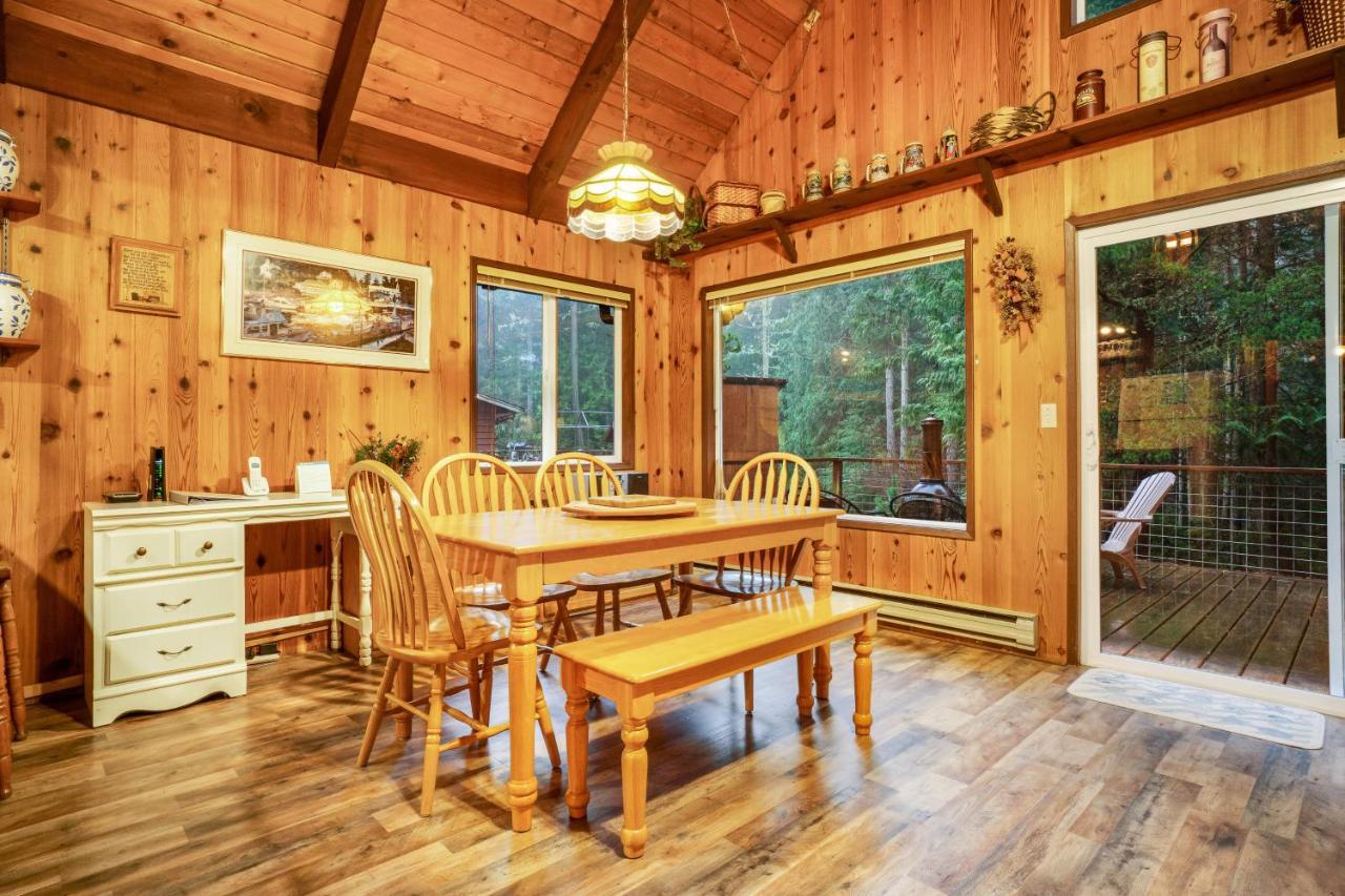 The Chalet On Lopez Islandale Стая снимка